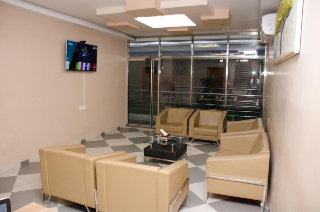 Hotel Platinum Kinshasa Buitenkant foto