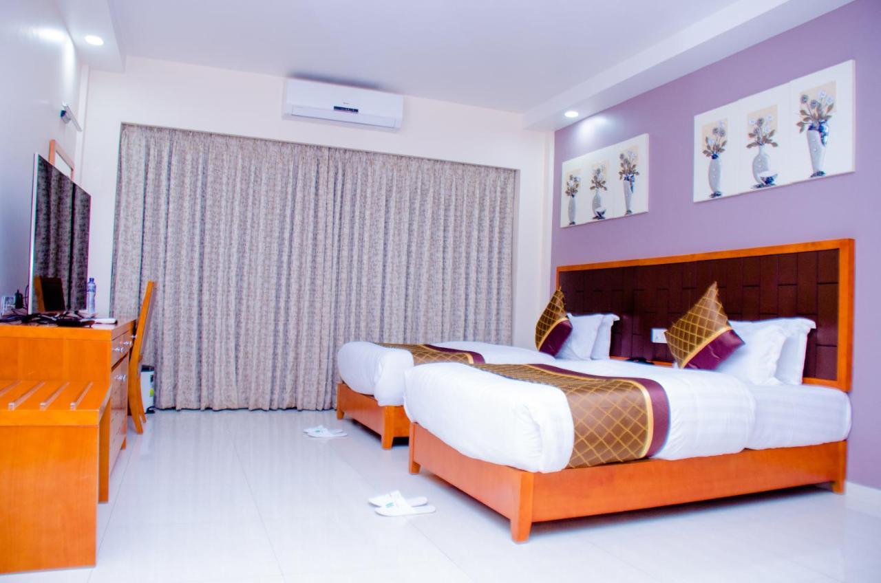 Hotel Platinum Kinshasa Buitenkant foto