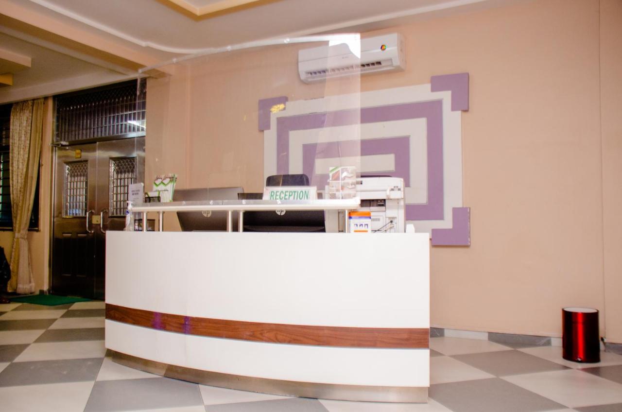 Hotel Platinum Kinshasa Buitenkant foto