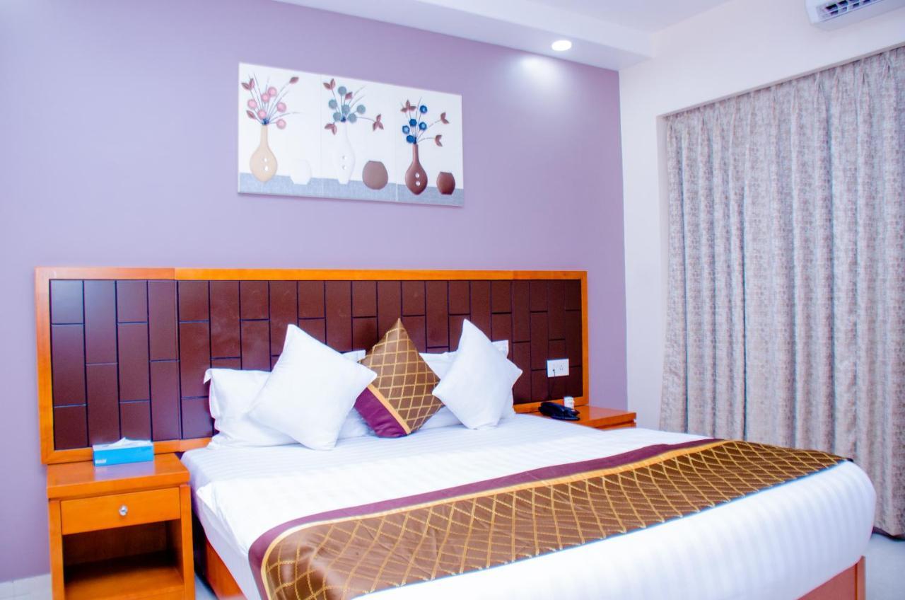 Hotel Platinum Kinshasa Buitenkant foto