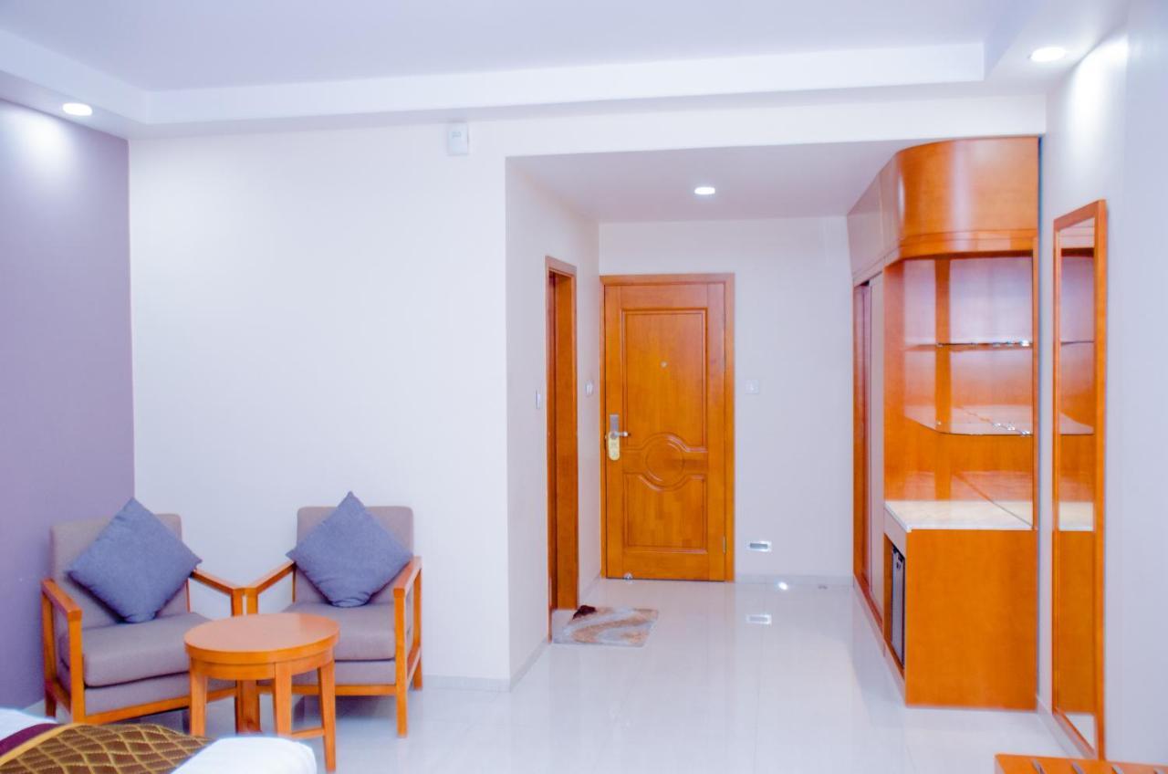 Hotel Platinum Kinshasa Buitenkant foto