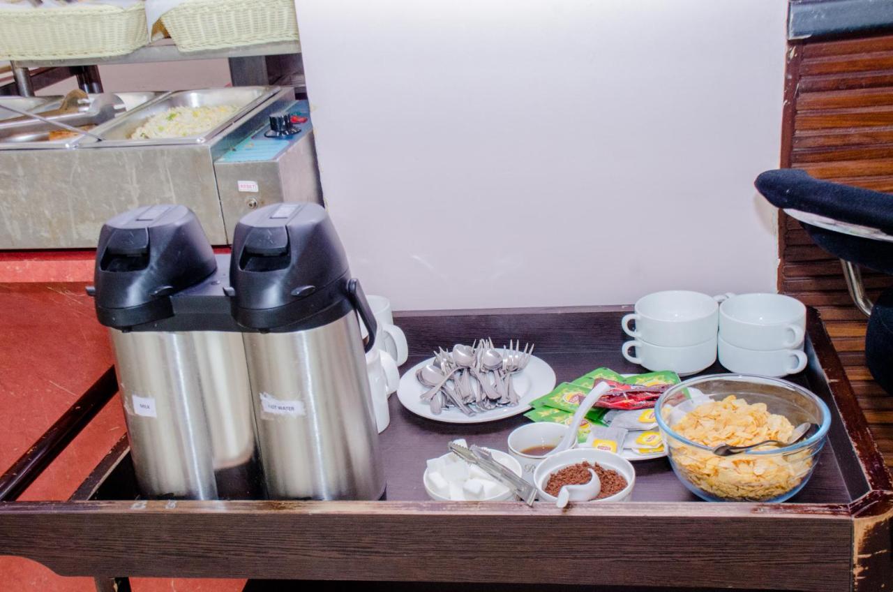 Hotel Platinum Kinshasa Buitenkant foto