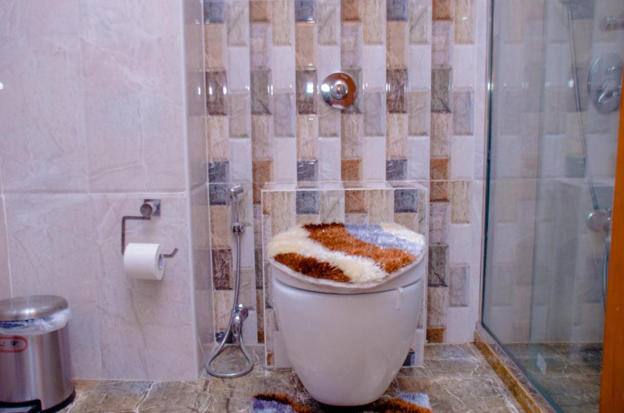 Hotel Platinum Kinshasa Buitenkant foto