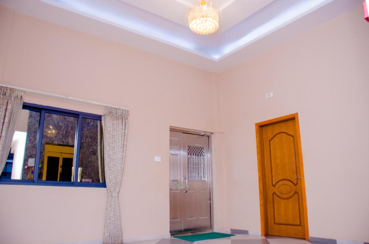 Hotel Platinum Kinshasa Buitenkant foto