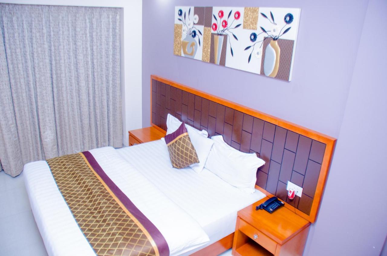 Hotel Platinum Kinshasa Buitenkant foto